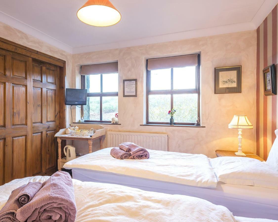 Sweetwater Farm Bed & Breakfast Пензанс Екстериор снимка