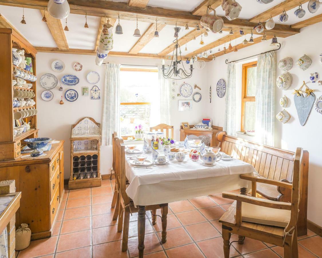 Sweetwater Farm Bed & Breakfast Пензанс Екстериор снимка