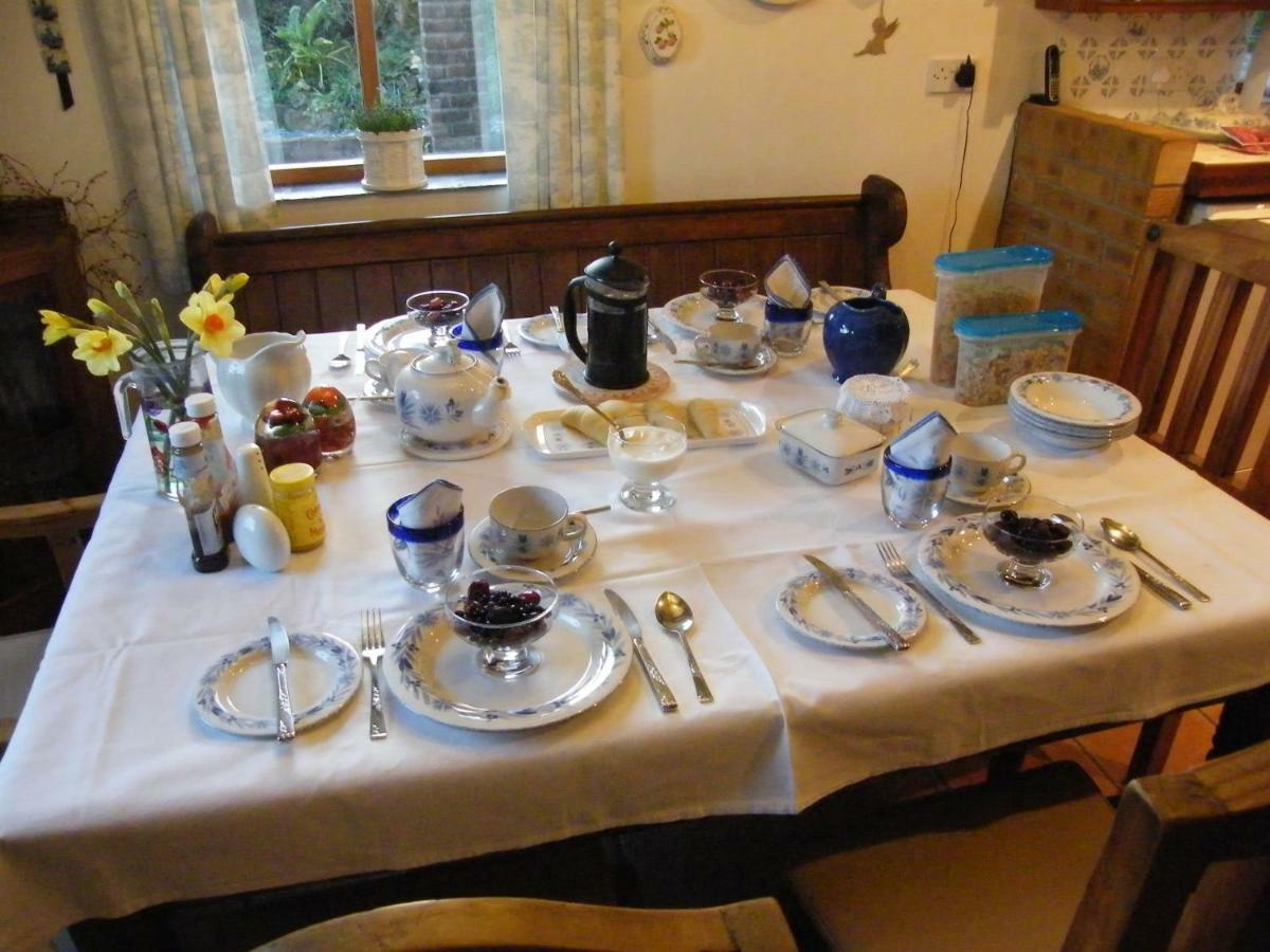 Sweetwater Farm Bed & Breakfast Пензанс Екстериор снимка