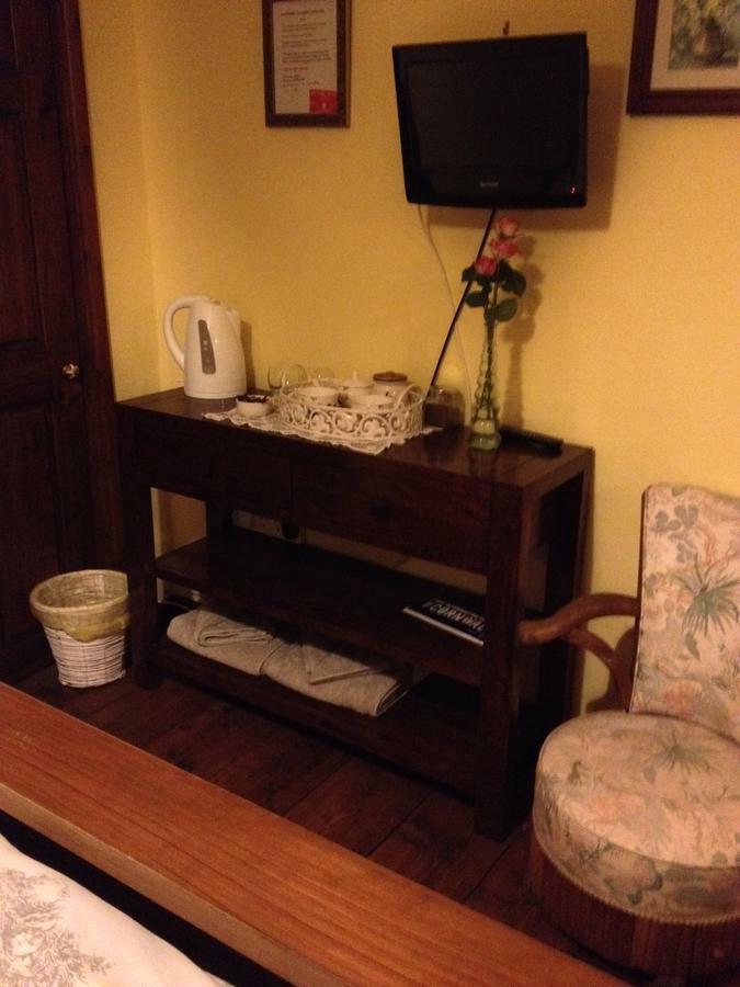 Sweetwater Farm Bed & Breakfast Пензанс Екстериор снимка